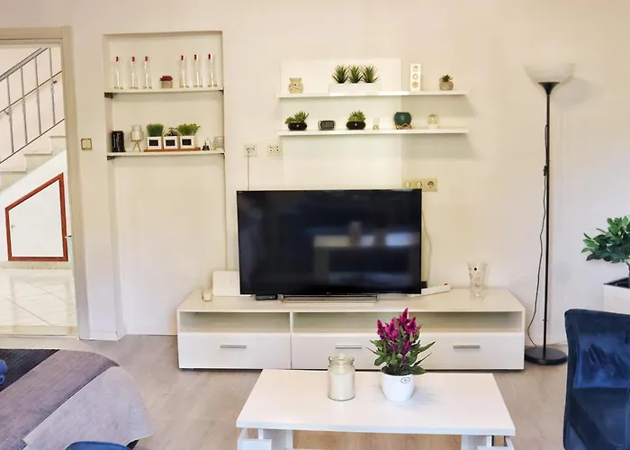 Dream House * טרסטנו