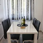 Dream House * טרסטנו